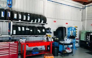 Tyre storage and wheel service equipment Tyre storage and wheel service equipment
